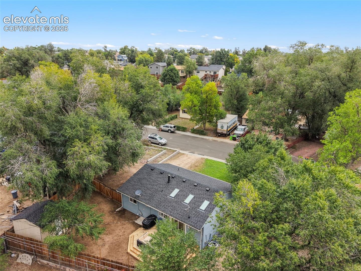 Listing photo 31 for 2110 Frontier Drive