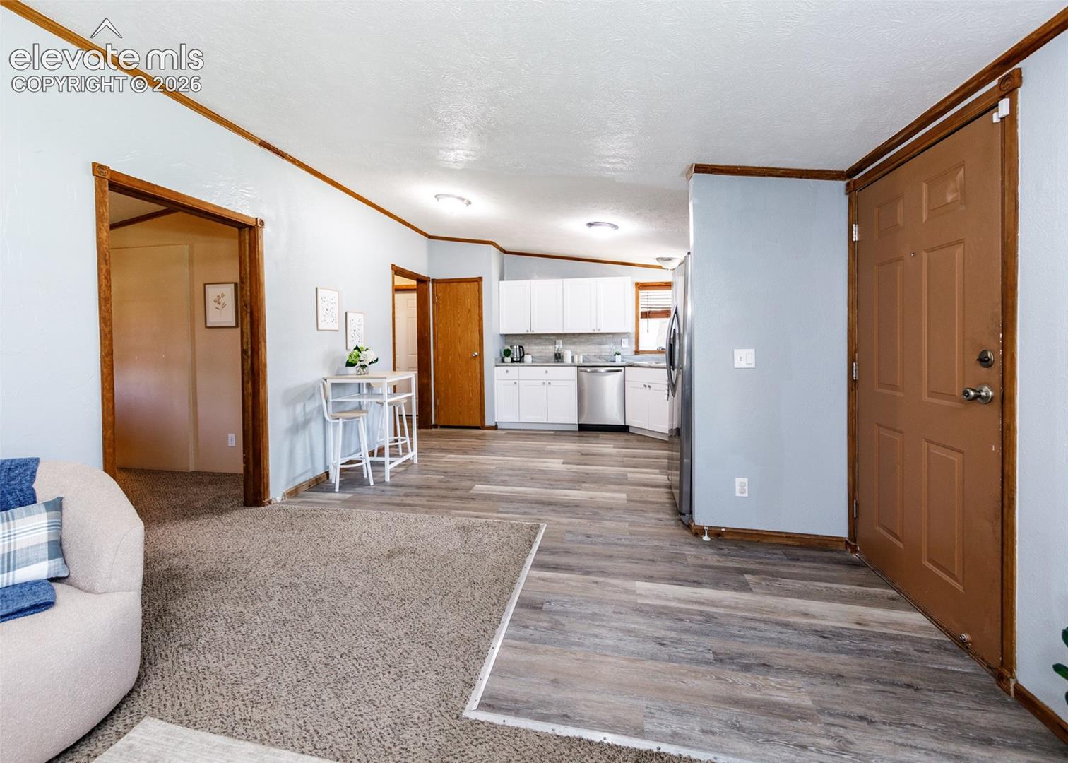 Listing photo 10 for 405 3rd Street