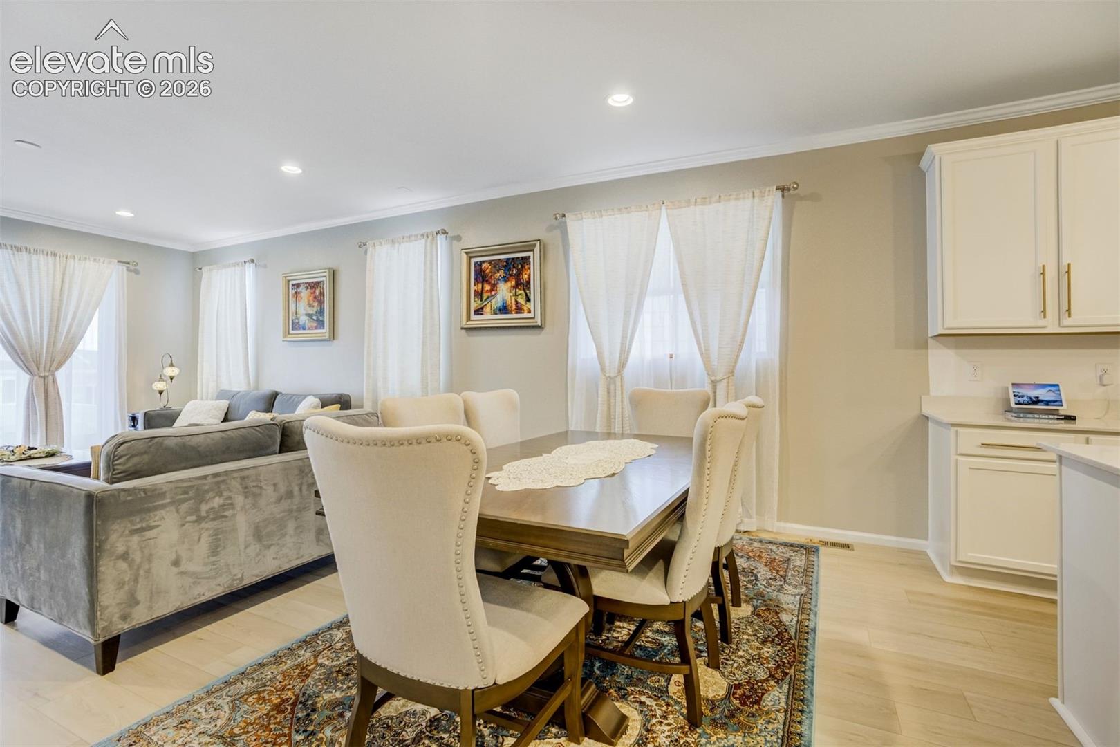 5689 Mammoth Lane, photo 8