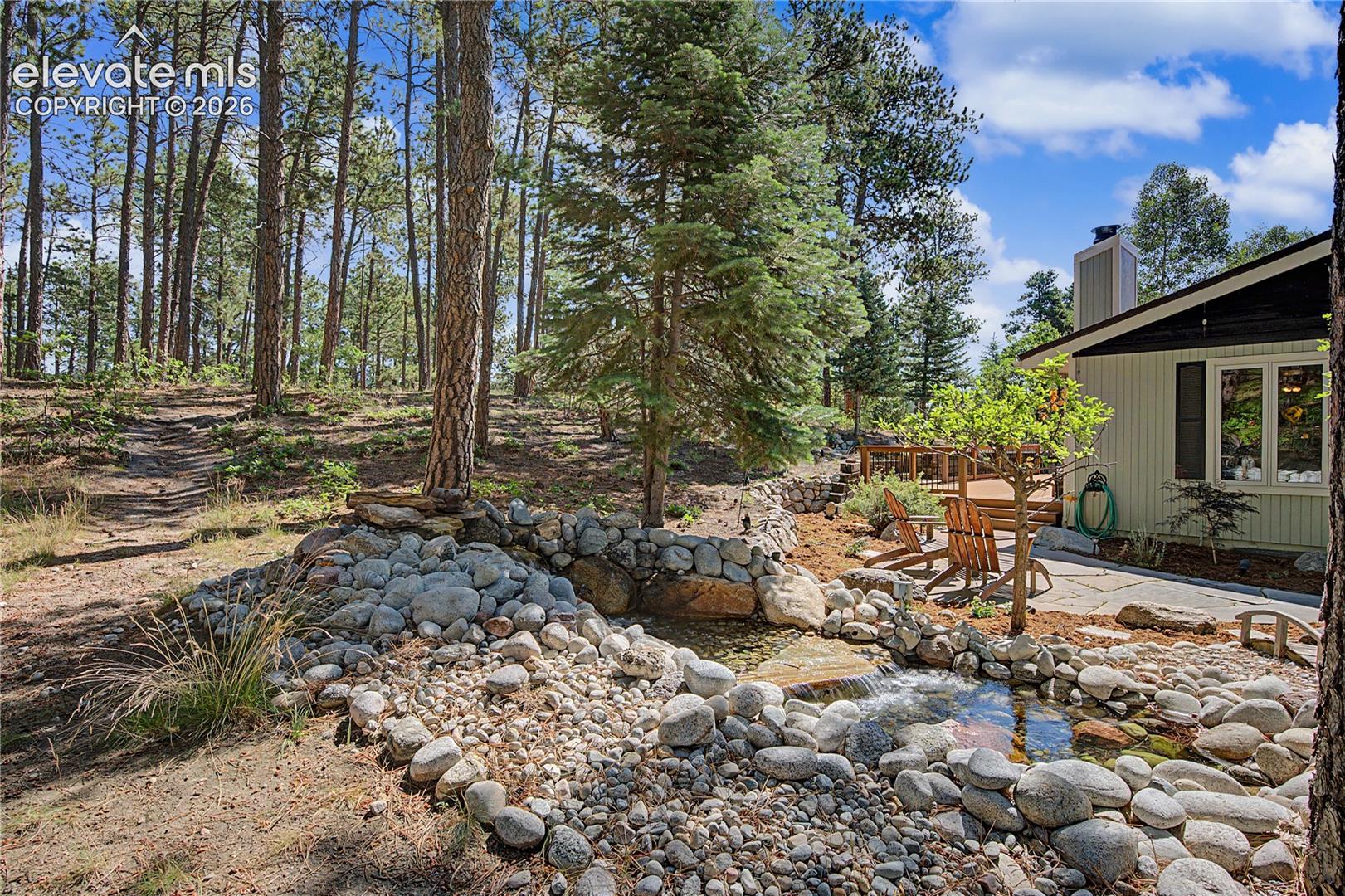 Listing photo 6 for 1250 Woodmoor Drive