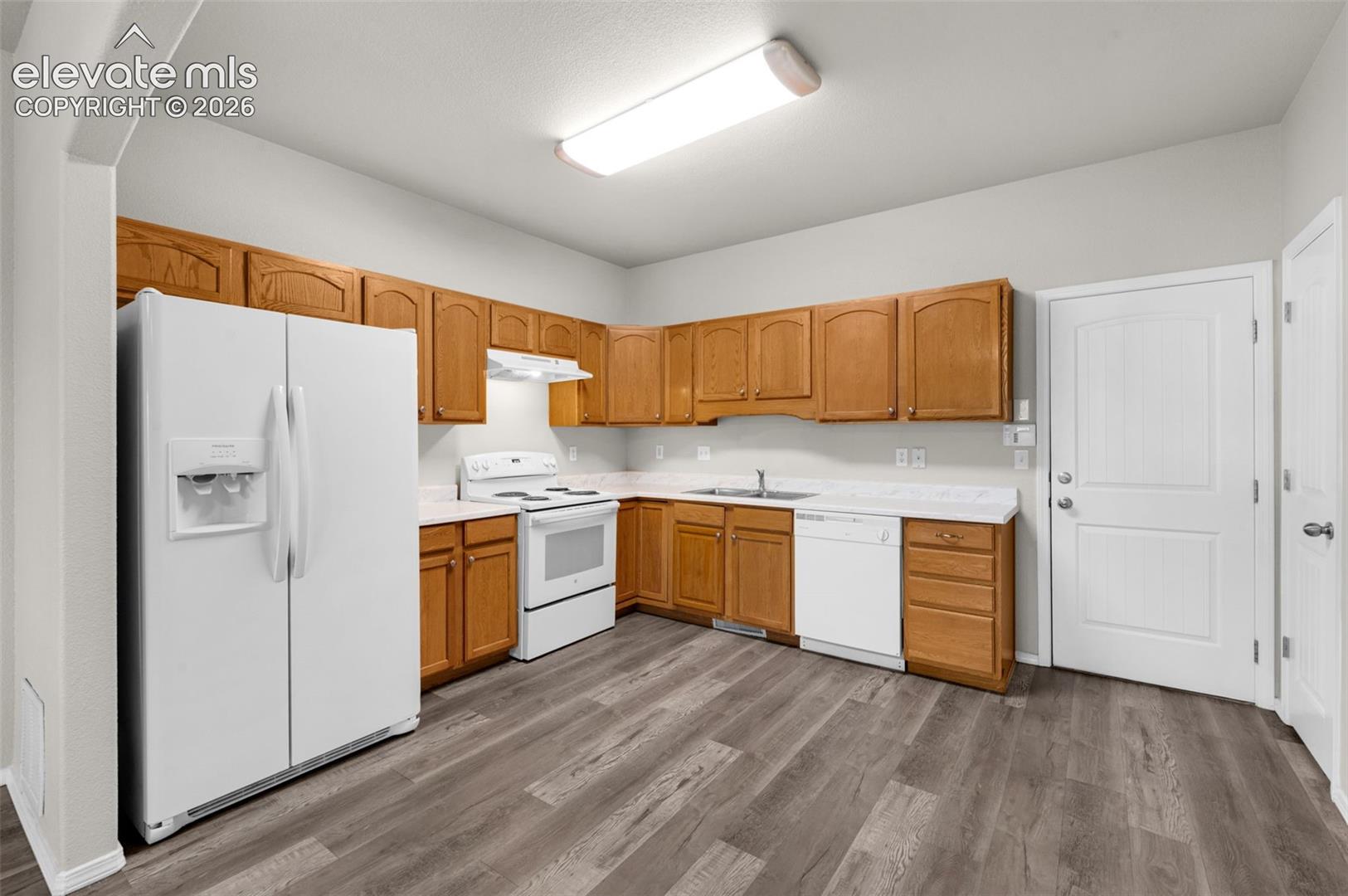 Listing photo 16 for 1034 Fountain Mesa Drive