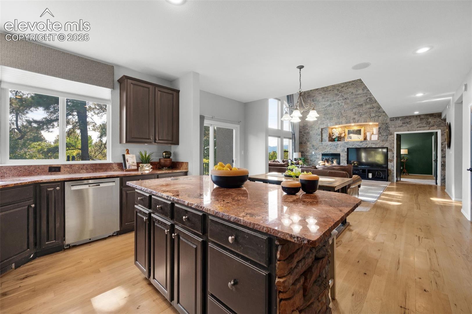 Listing photo 16 for 1605 Capadaro Court