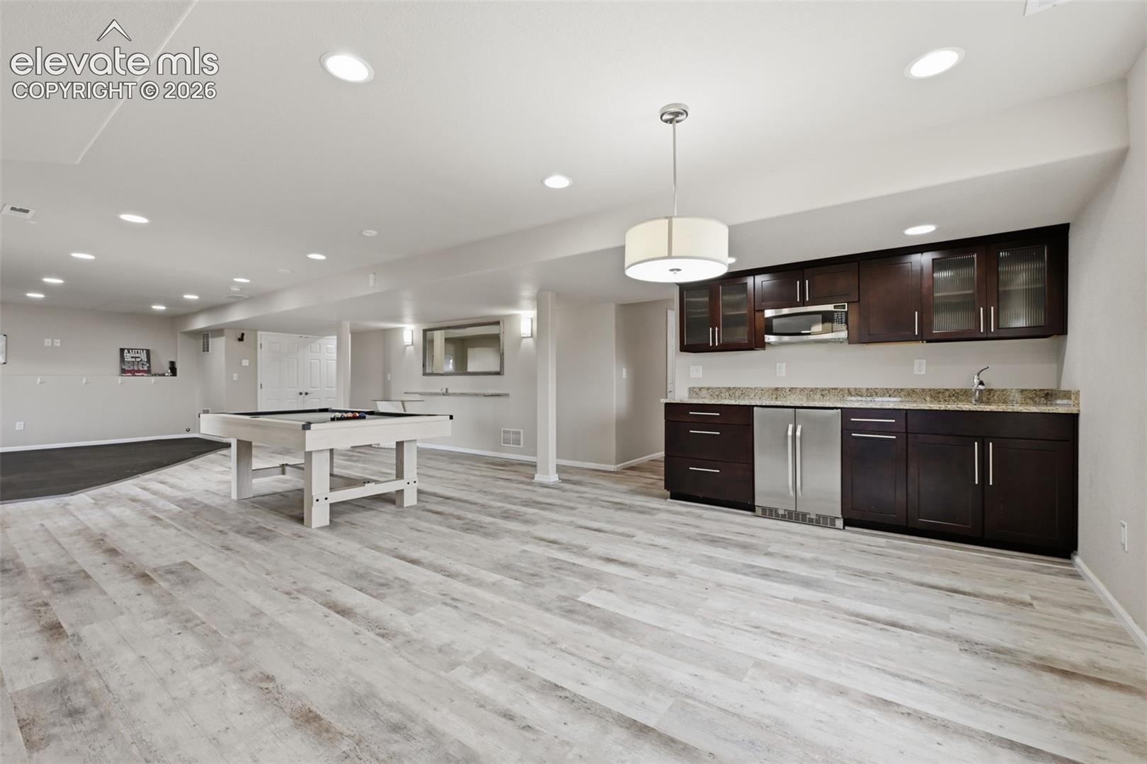 Listing photo 6 for 8929 Celebrity Court
