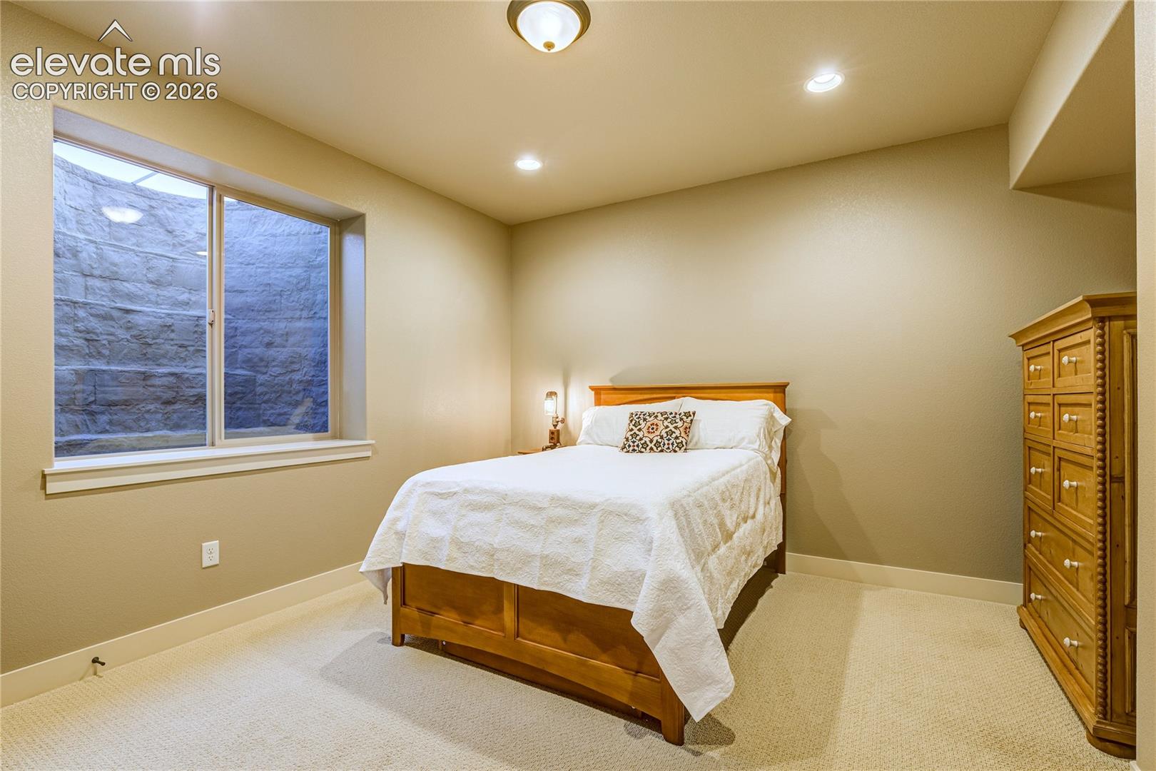 Listing photo 37 for 12427 Creekhurst Drive
