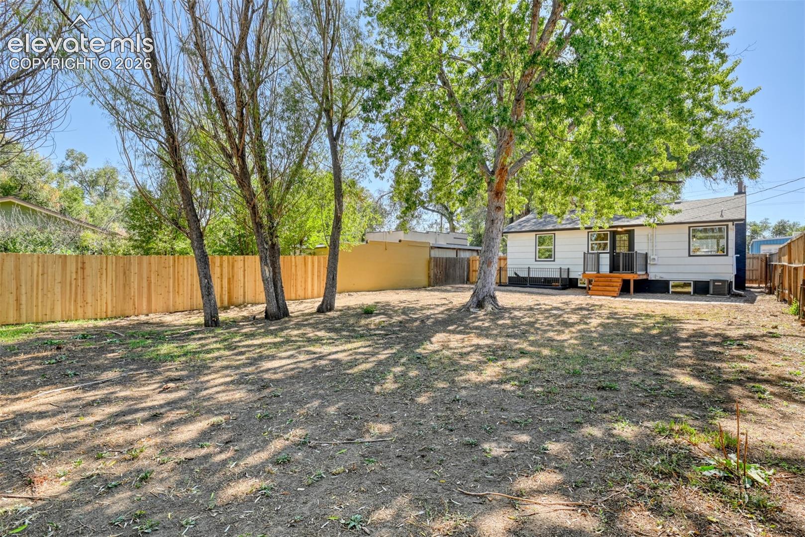 Listing photo 40 for 2606 E Boulder Street