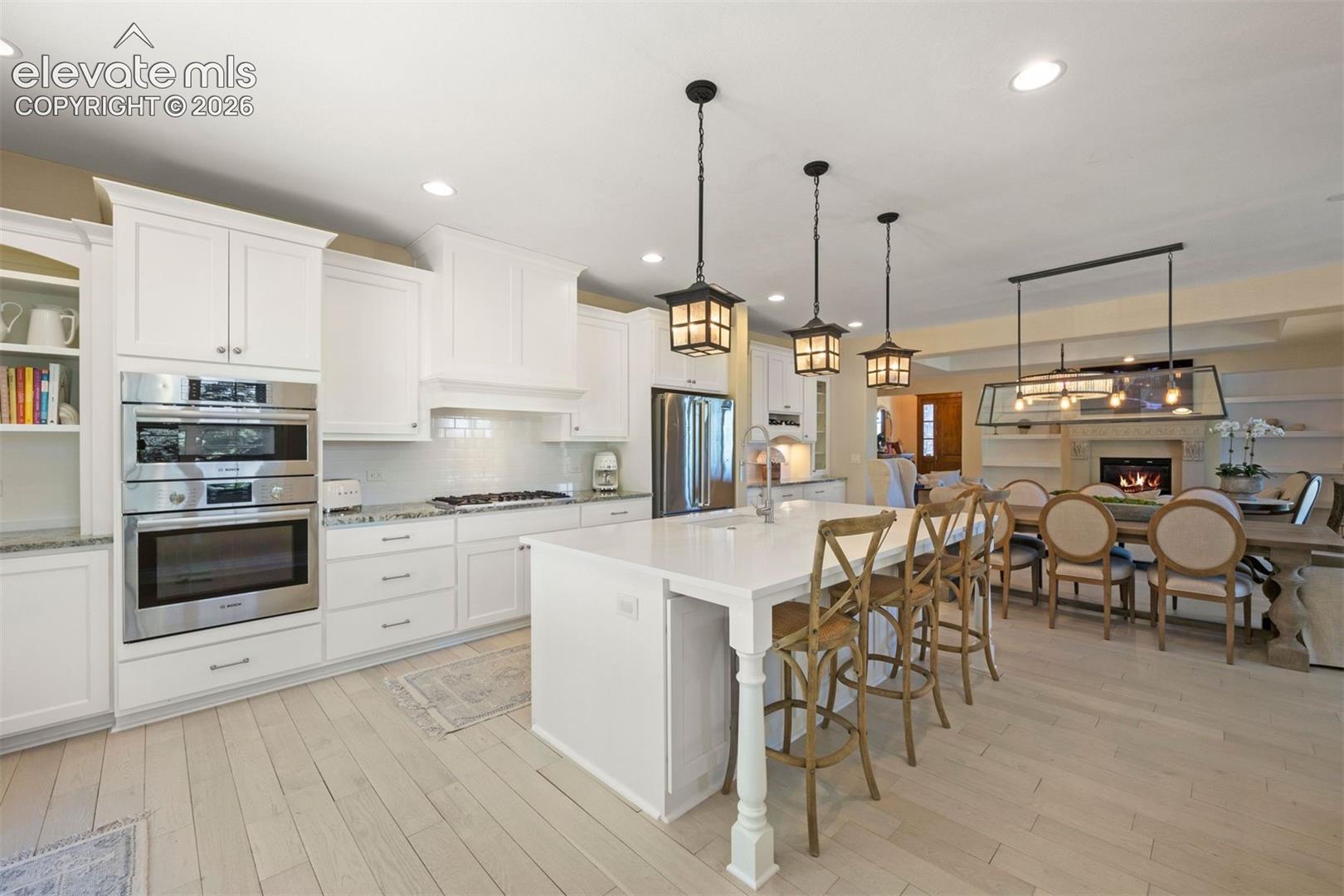 Listing photo 13 for 2151 Saddleback Drive