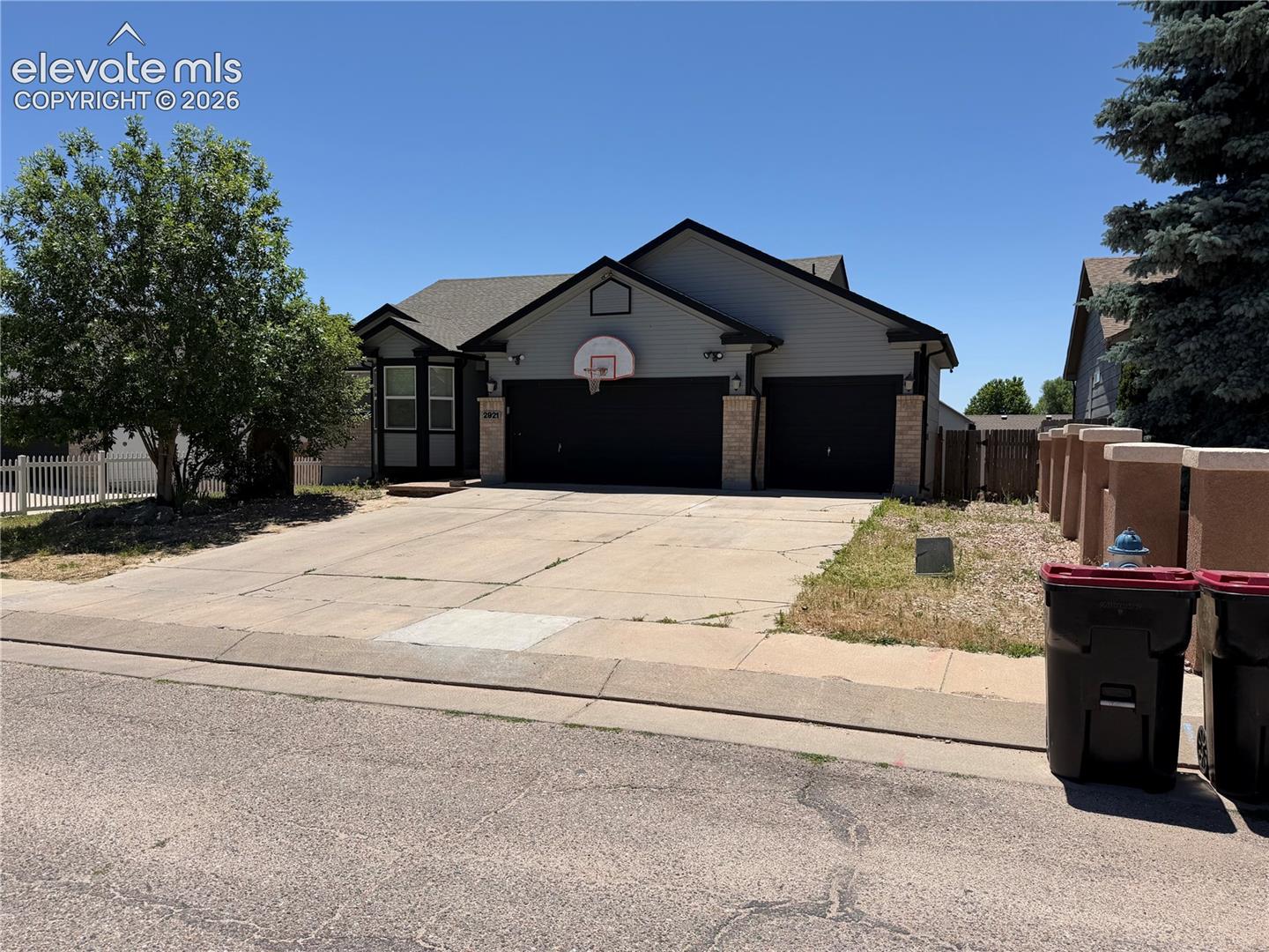 2921 Walton Creek Drive