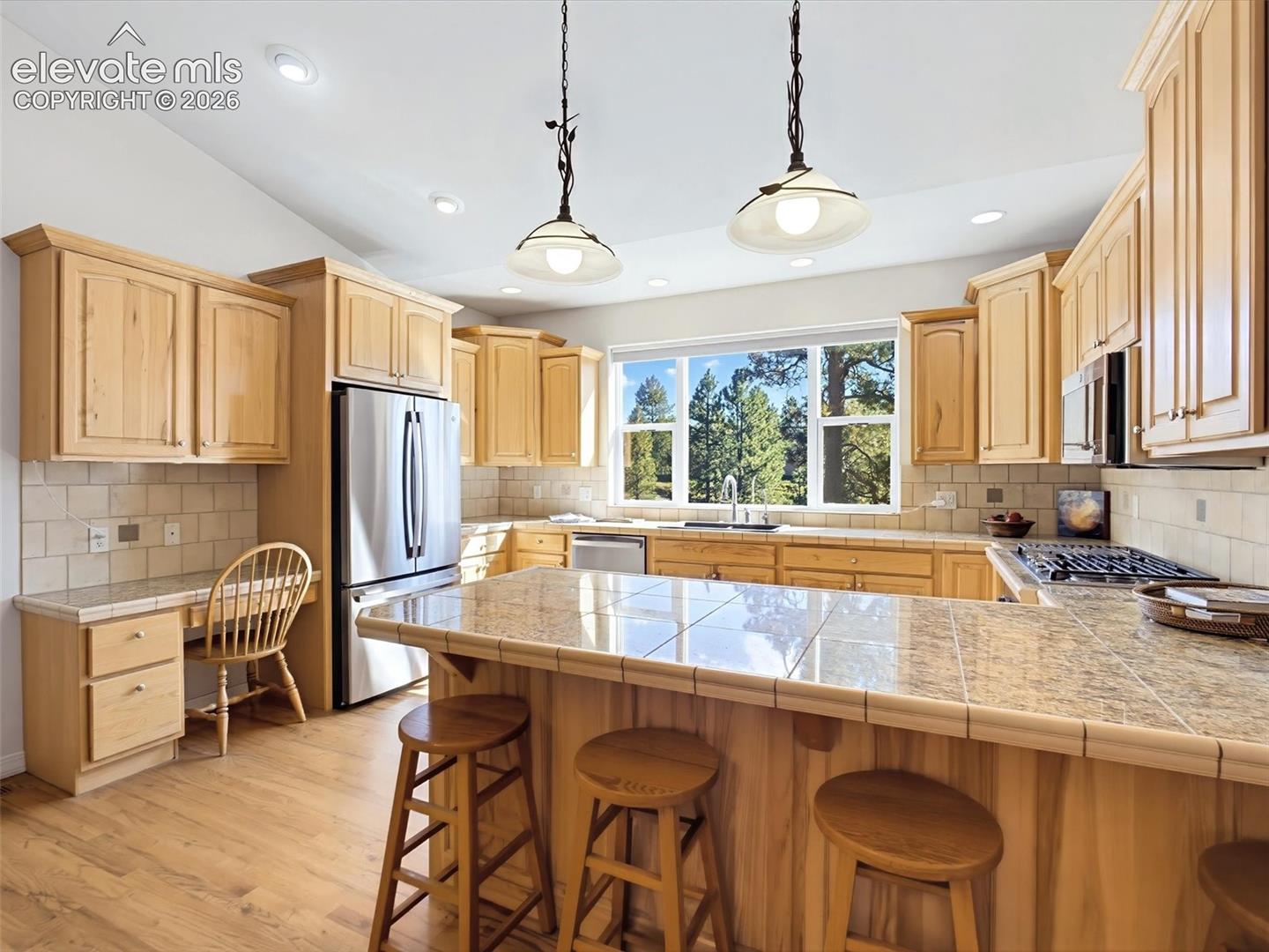 Listing photo 16 for 18065 Cumbres Road