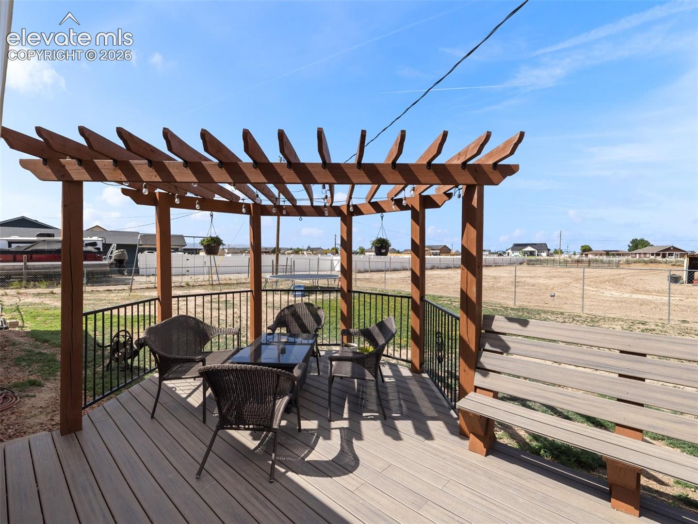 Listing photo 24 for 675 E McClave Drive