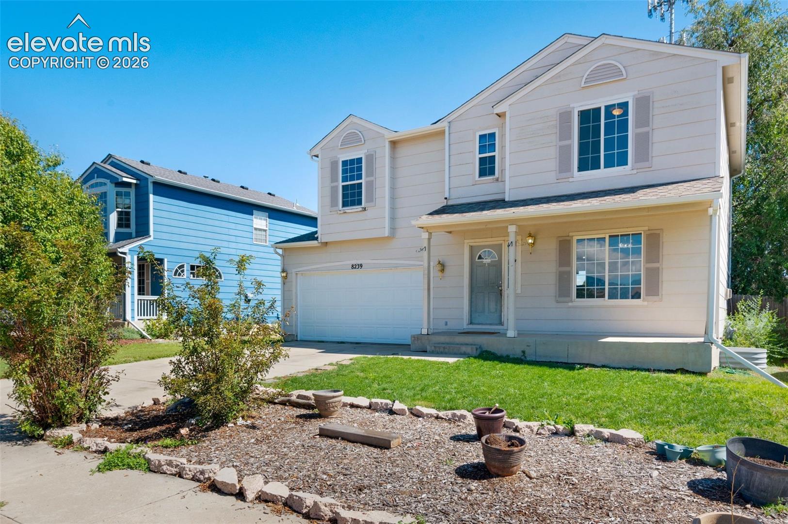 Listing photo 3 for 8239 Monterey Way