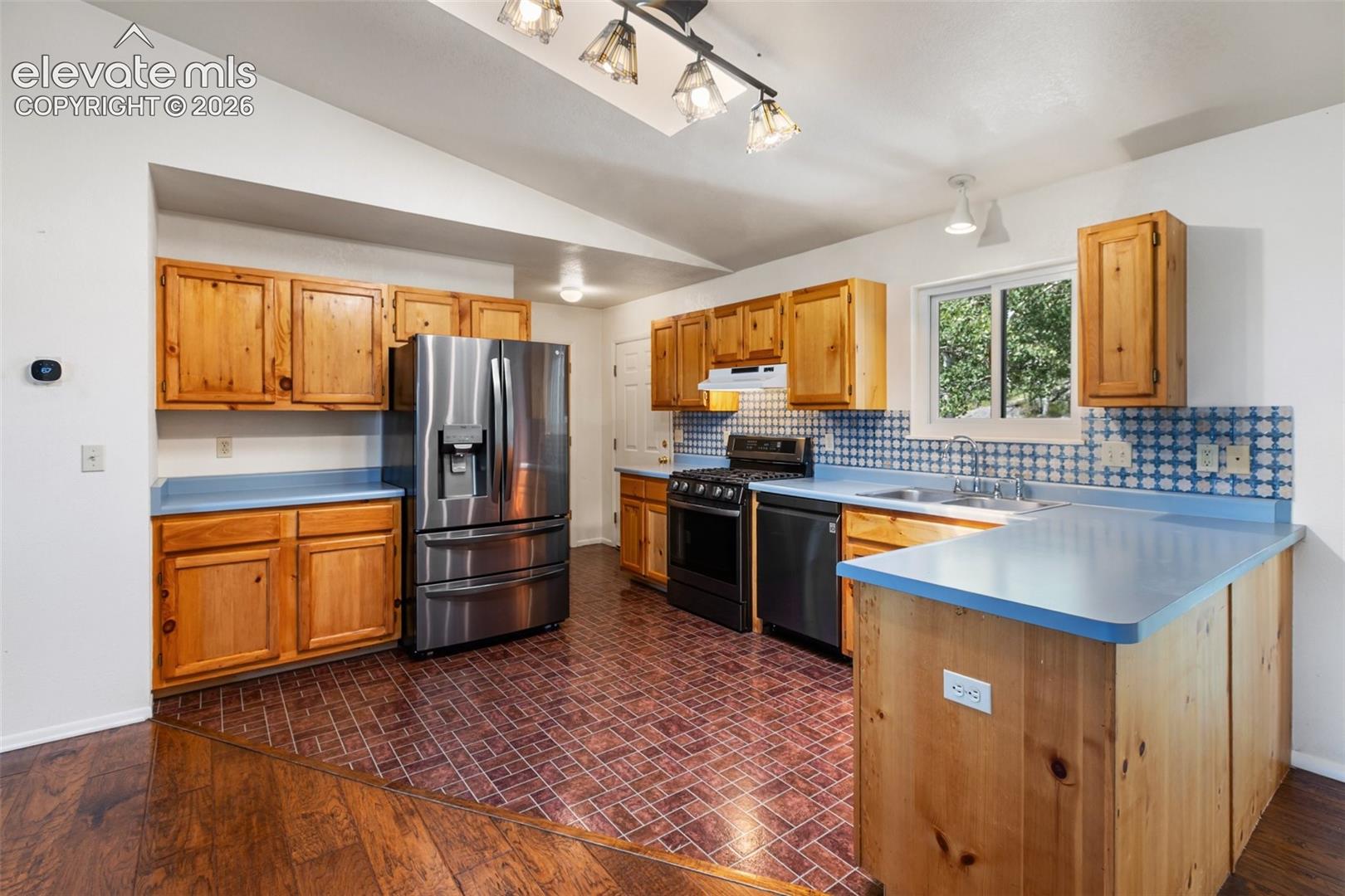 Listing photo 28 for 3050 Homestake Place