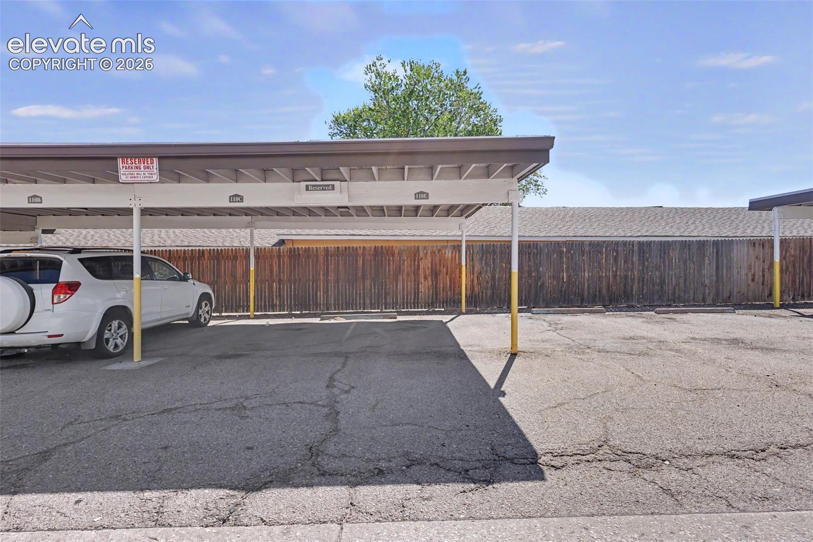 Listing photo 27 for 3110 Van Teylingen Drive E