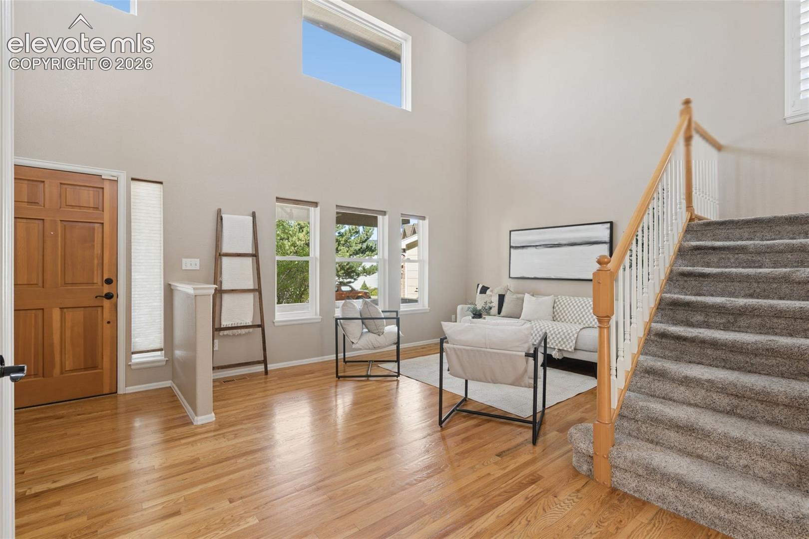 Listing photo 4 for 1272 Dream Lake Court