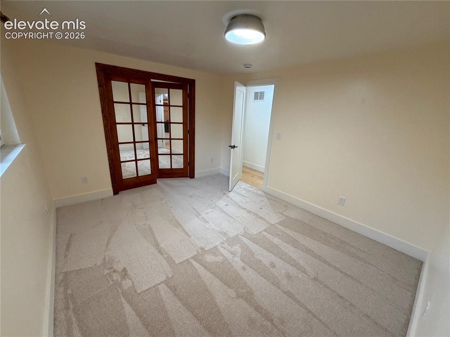 Listing photo 38 for 6827 Rosewood Drive