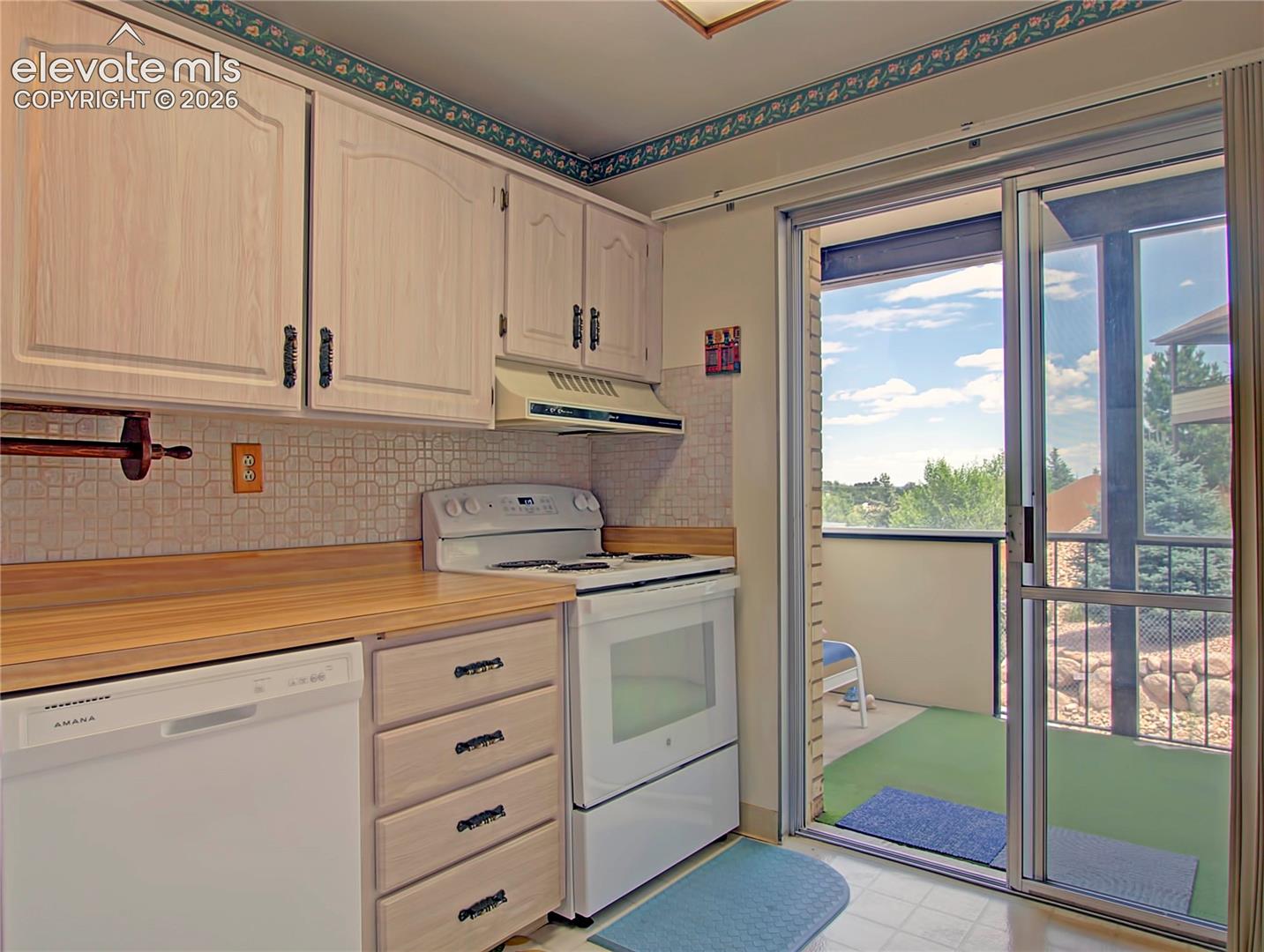 777 Saturn Drive, photo 16