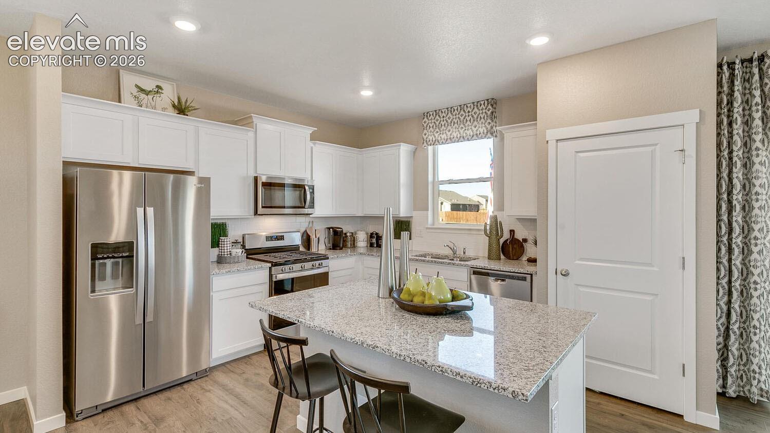Listing photo 8 for 6636 Dragontail Terrace