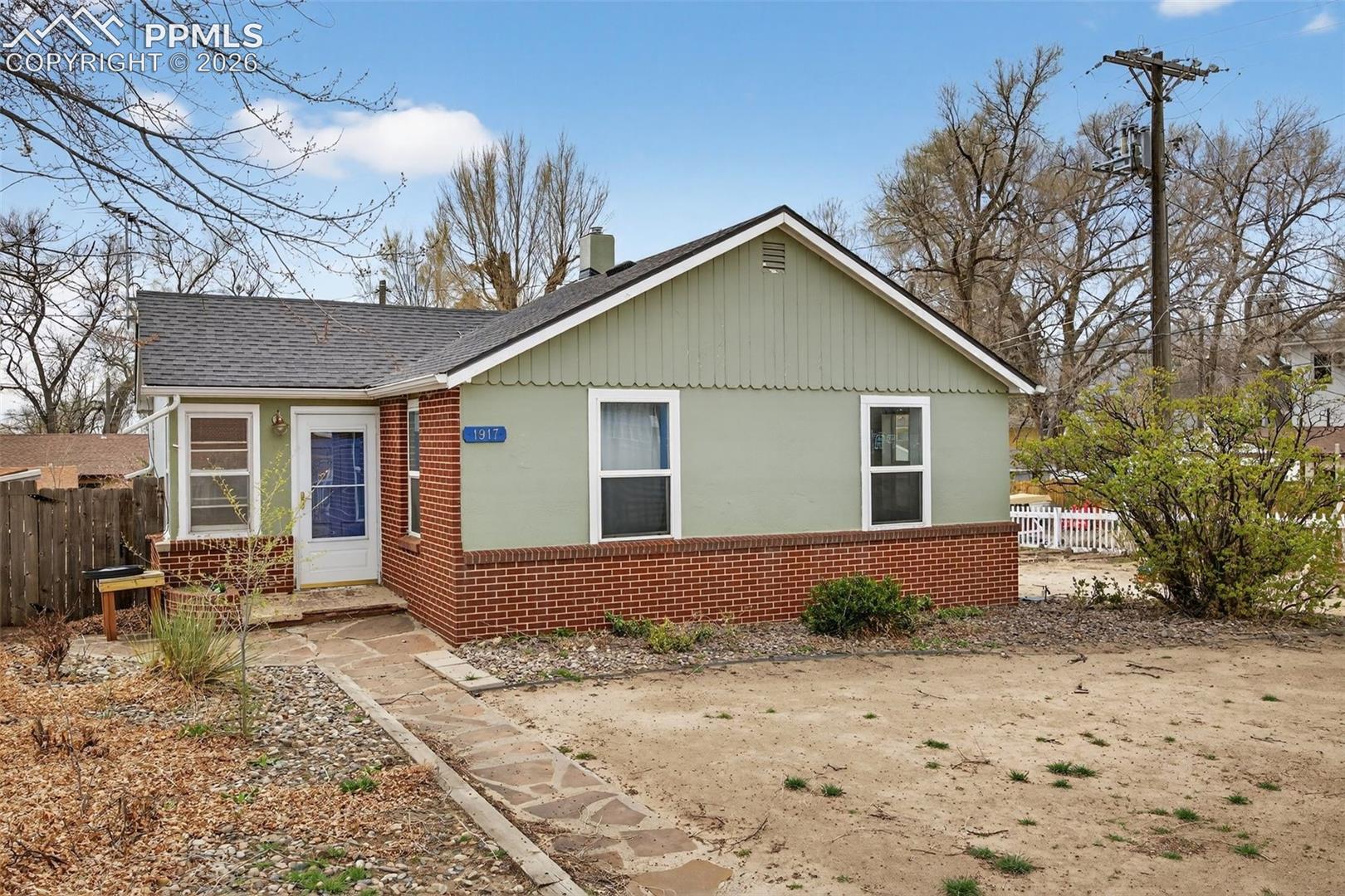 1917 Cache La Poudre Street