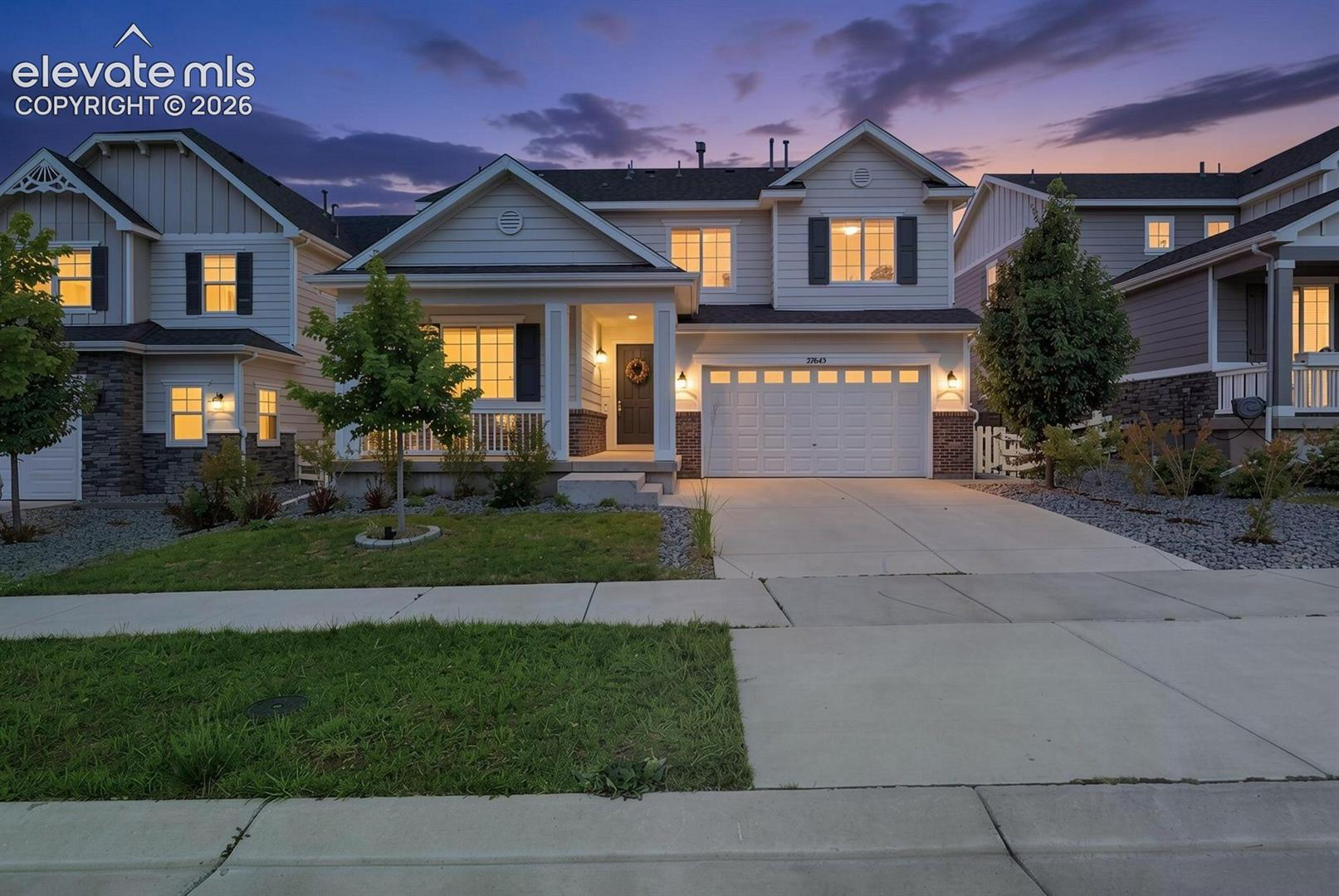 Listing photo 4 for 27645 E Geddes Place