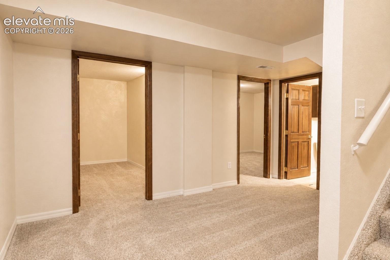 Listing photo 19 for 721 Sunnywood Place