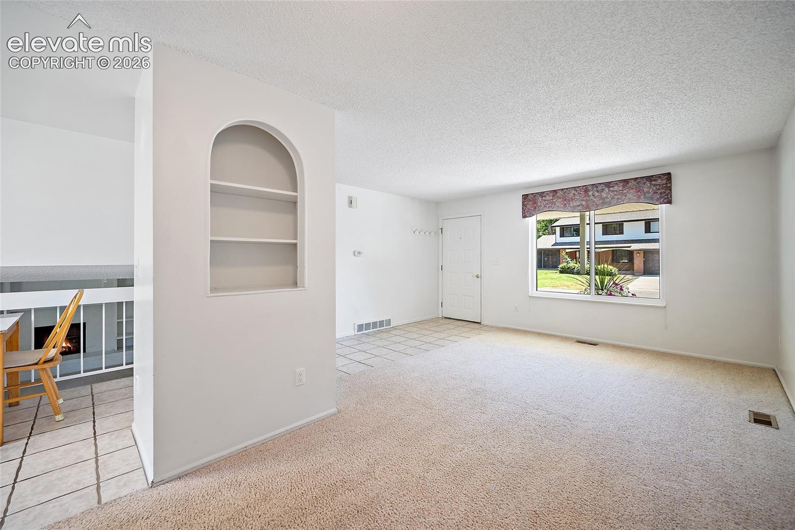 Listing photo 10 for 4695 W Stanford Avenue