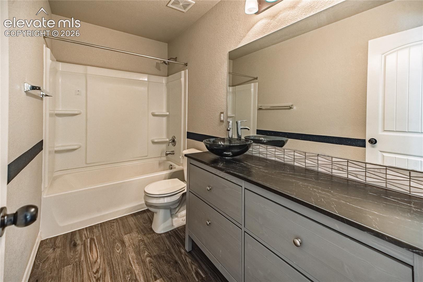 Listing photo 27 for 7714 Cruzer Heights