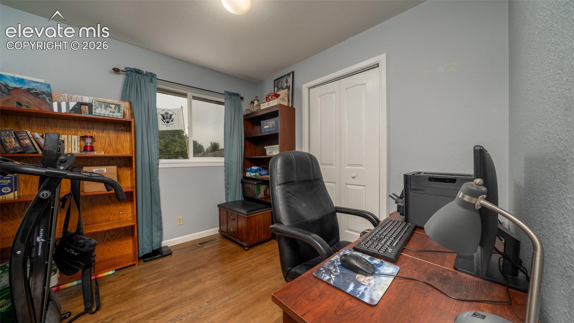 Listing photo 10 for 3 Otowi Drive