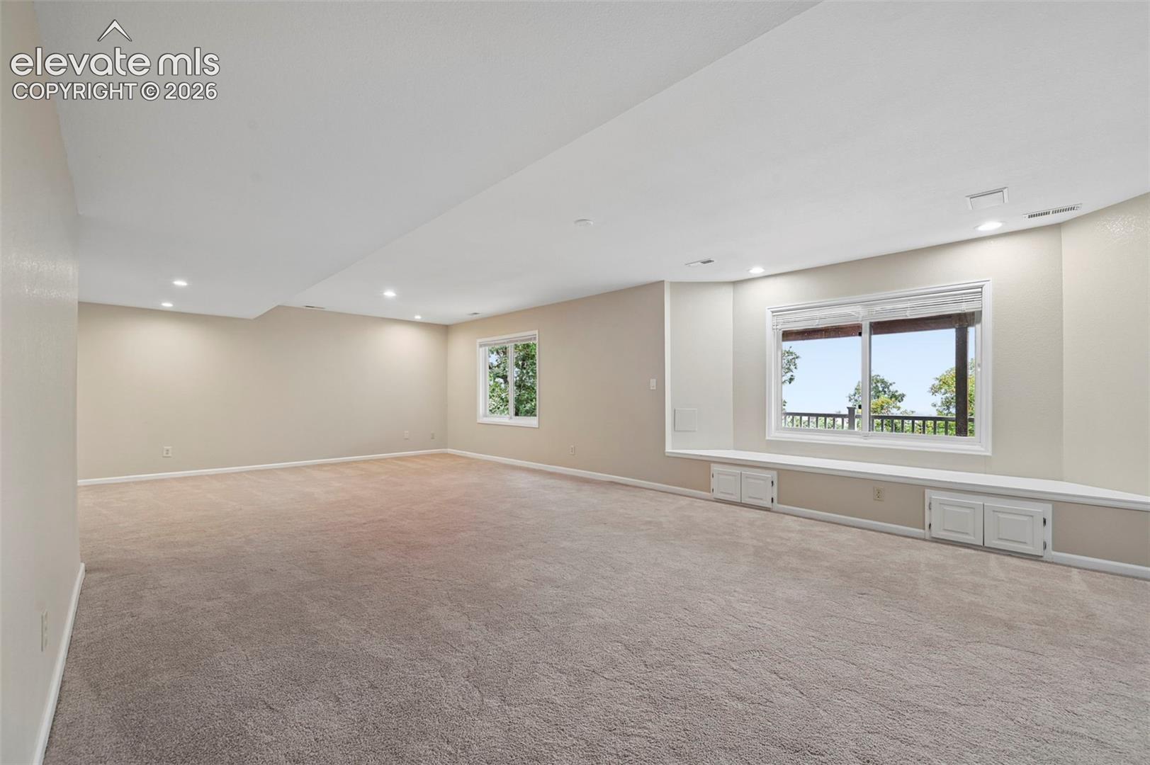 Listing photo 36 for 5365 Broadmoor Bluffs Drive