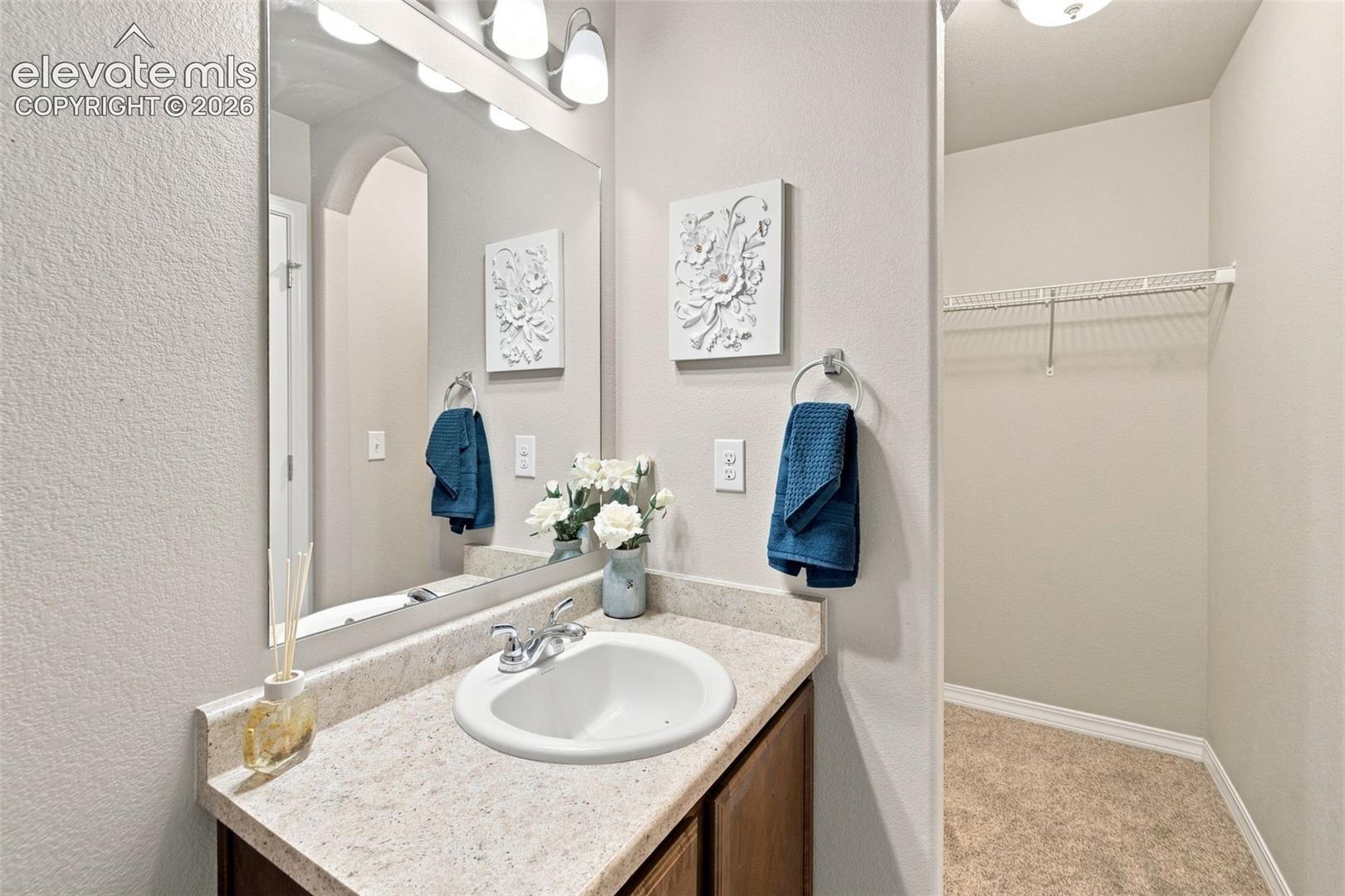 Listing photo 30 for 10864 Traders Parkway
