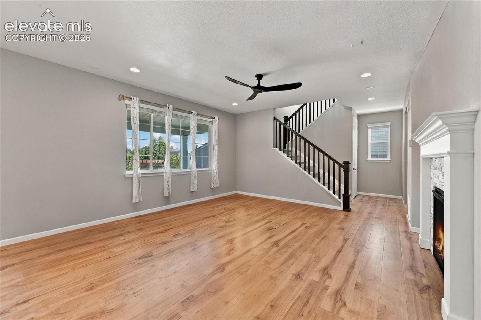 Listing photo 15 for 27645 E Geddes Place