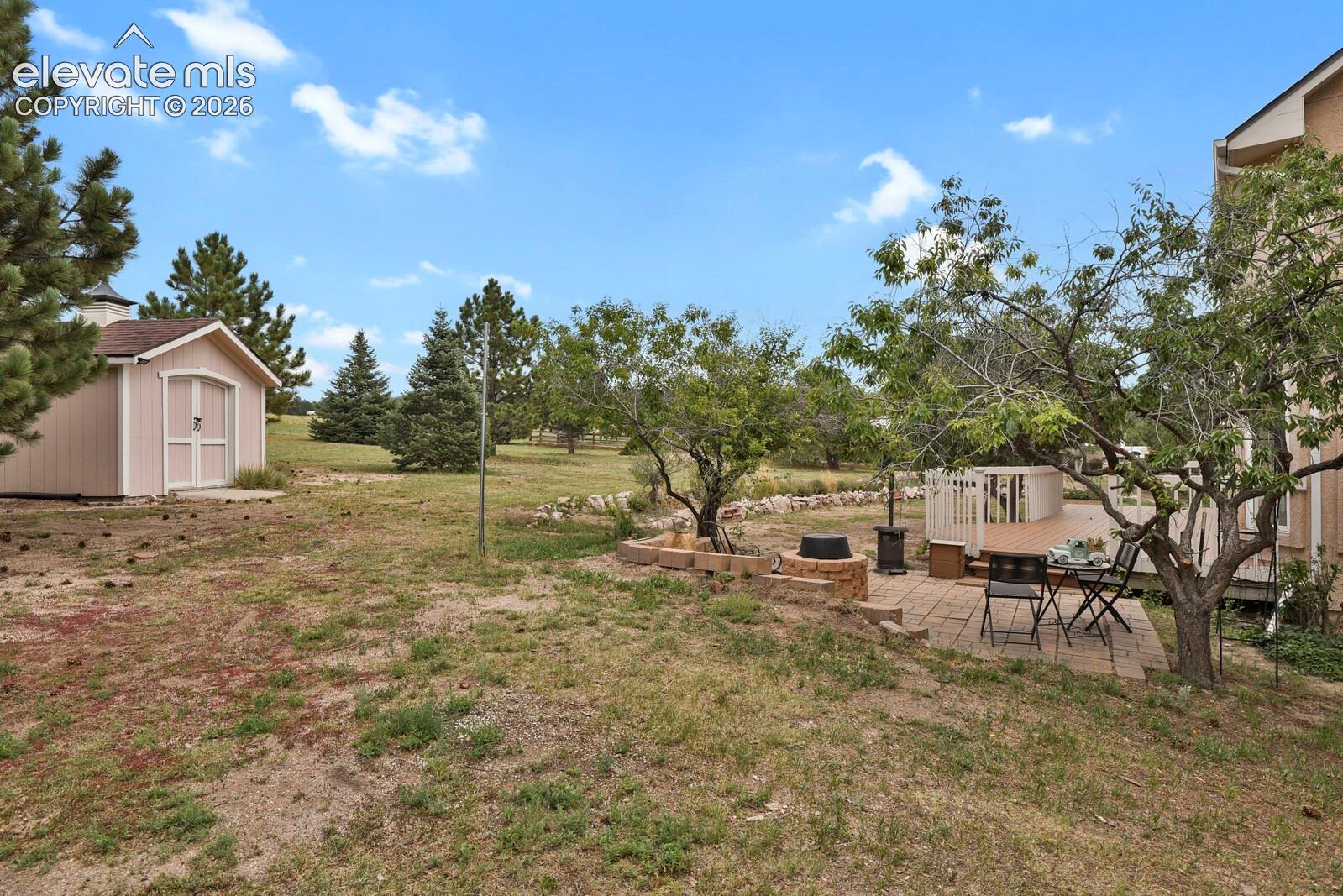Listing photo 27 for 916 W Caribou Drive