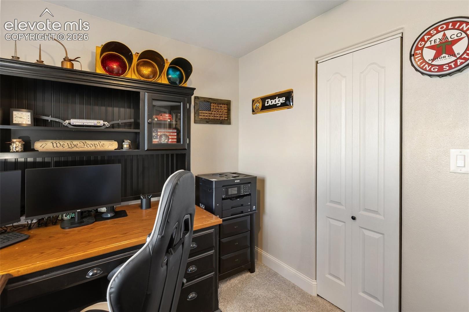 Listing photo 21 for 541 S El Charro Drive