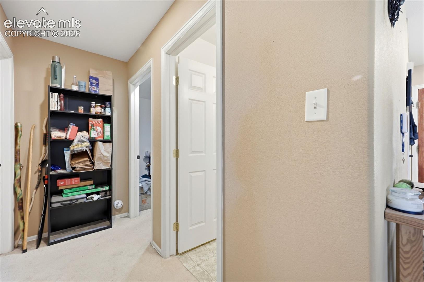 Listing photo 18 for 1286 N Ladonia Drive