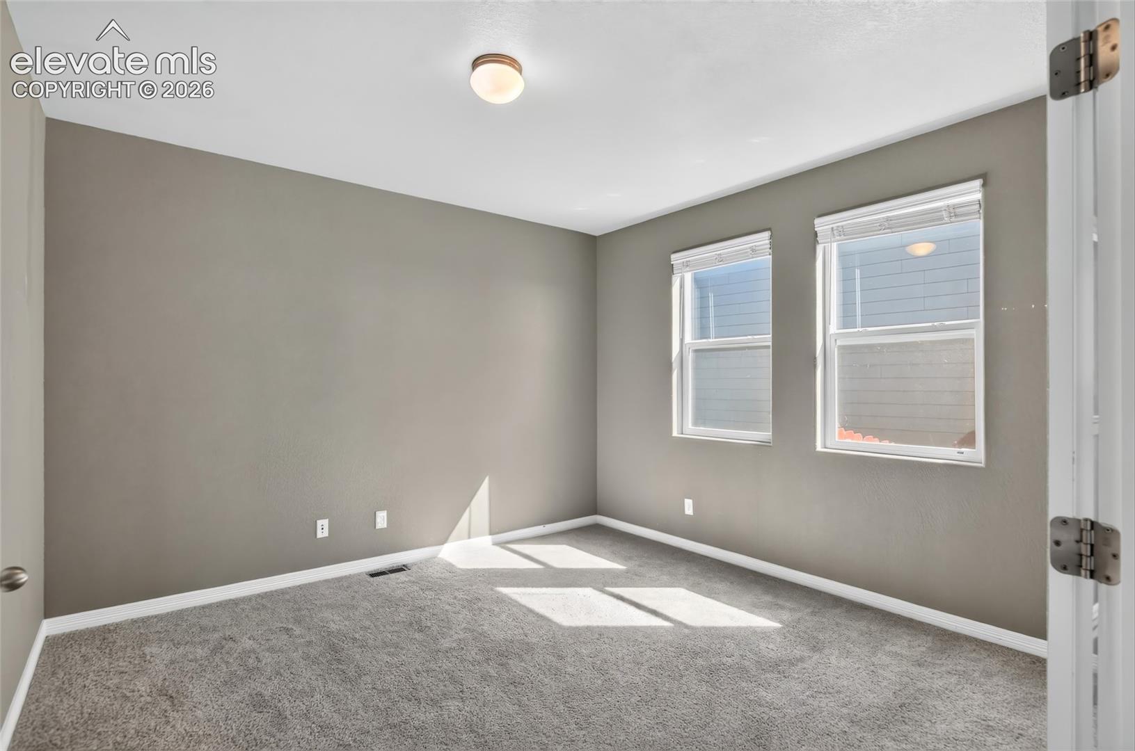 Listing photo 5 for 9622 Fairway Glen Drive