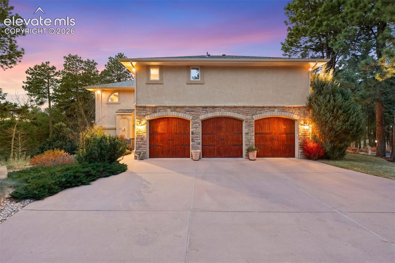 Listing photo 8 for 17507 Colonial Park Drive