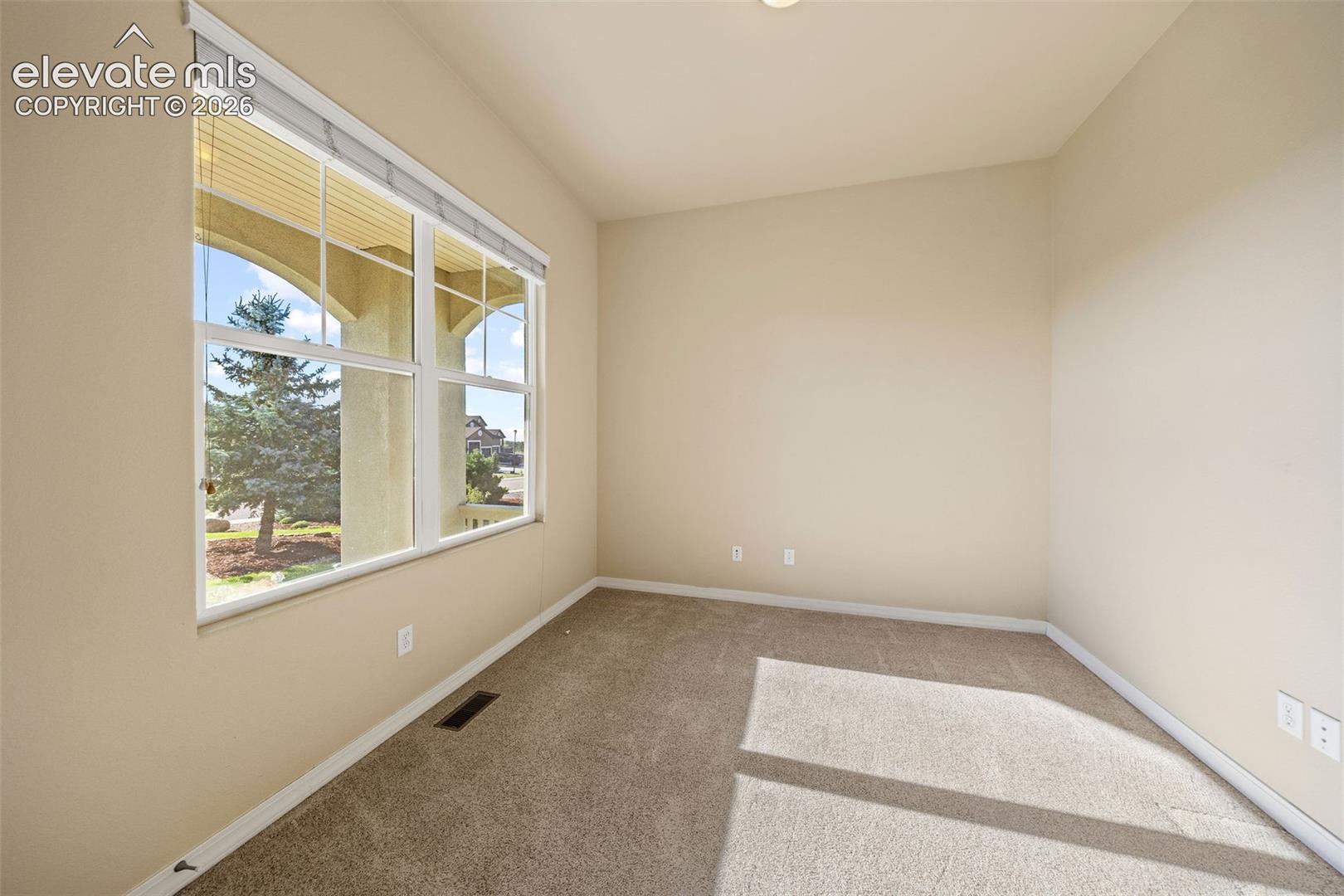 Listing photo 25 for 11386 San Luis Peak Way