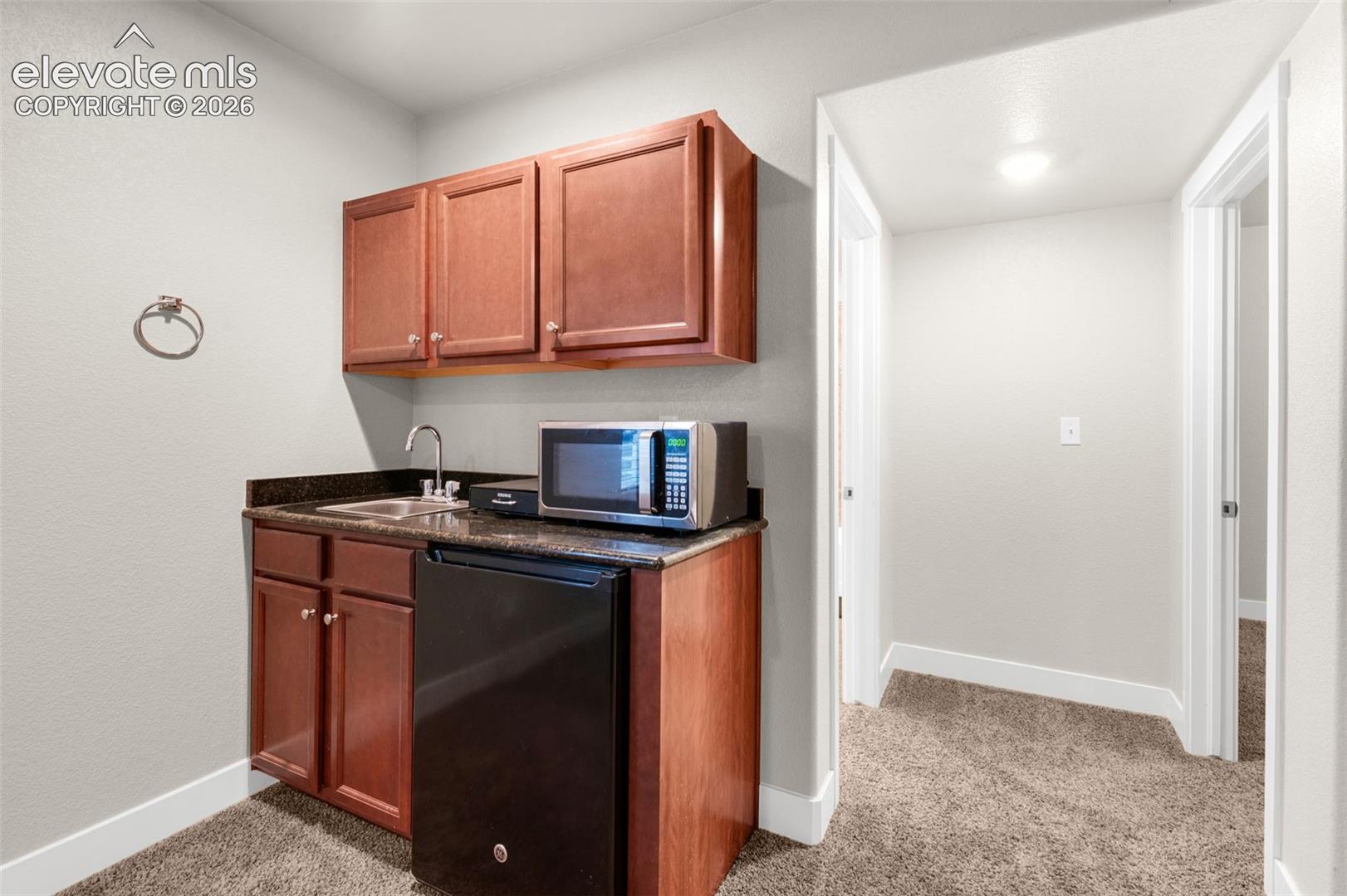 Listing photo 36 for 7437 Bigtooth Maple Drive