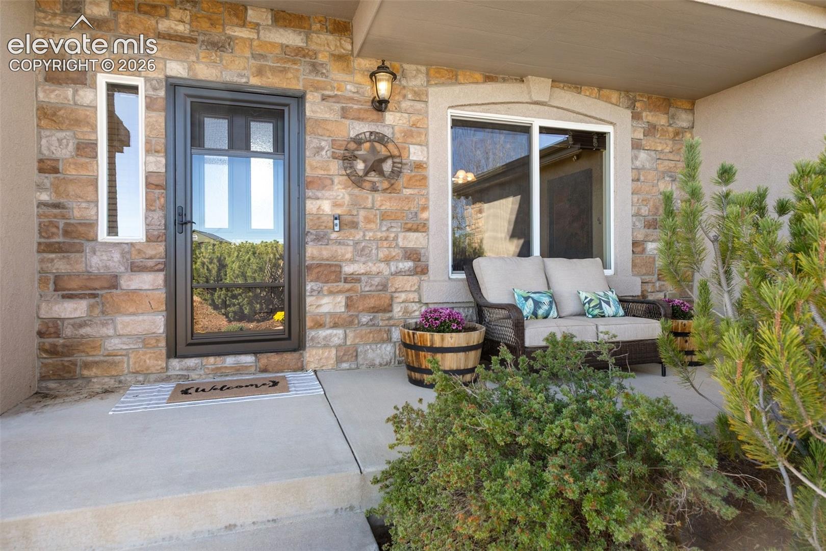 Listing photo 2 for 7295 Killearn Way