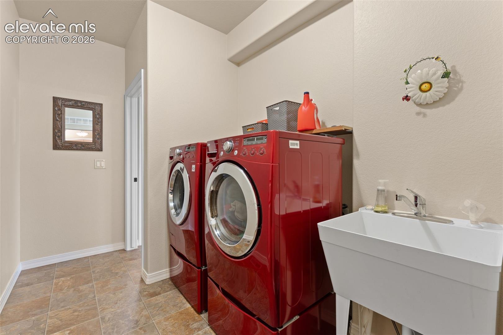 Listing photo 30 for 1168 Old North Gate Road