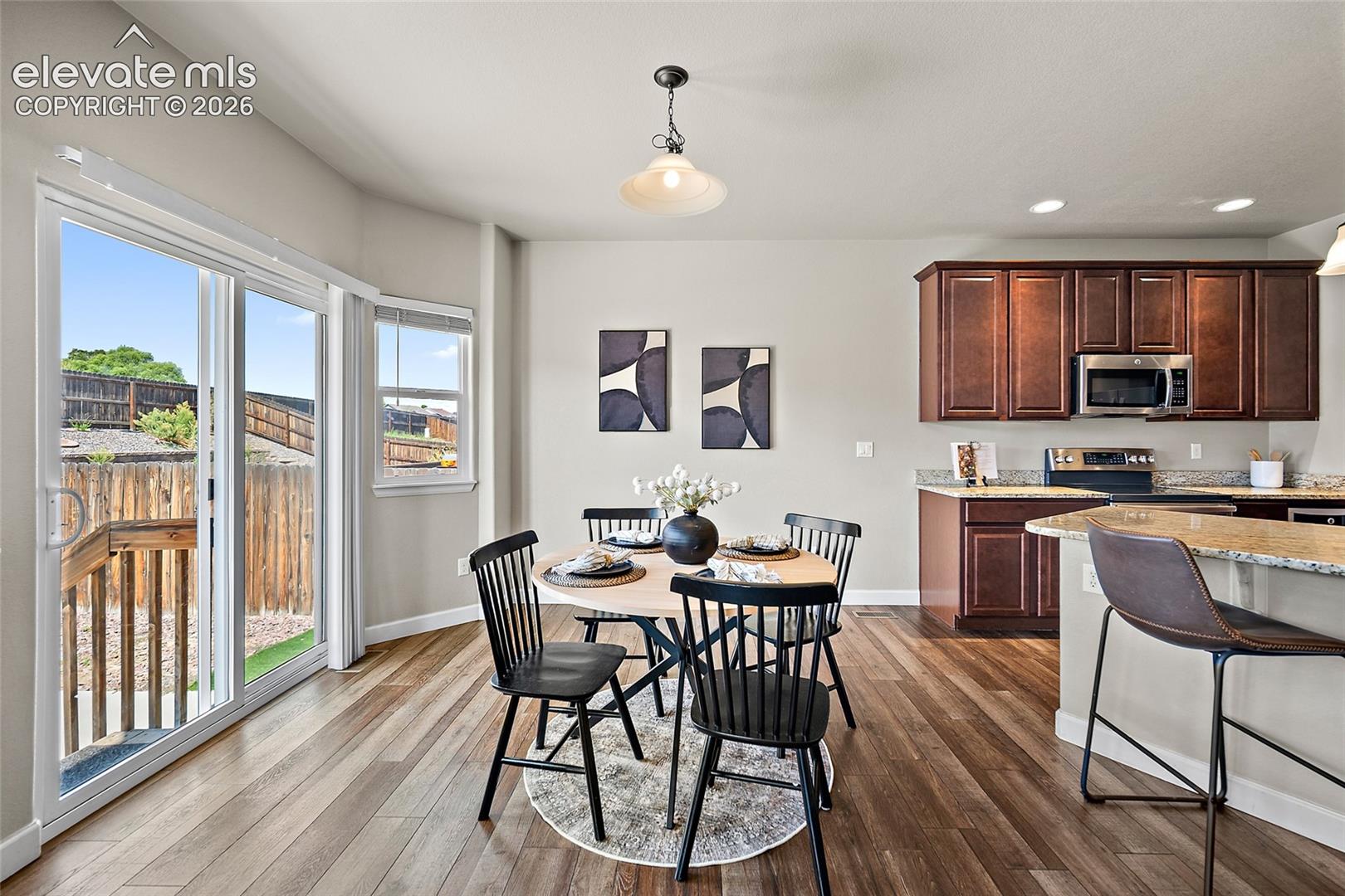 Listing photo 14 for 7246 Dutch Loop