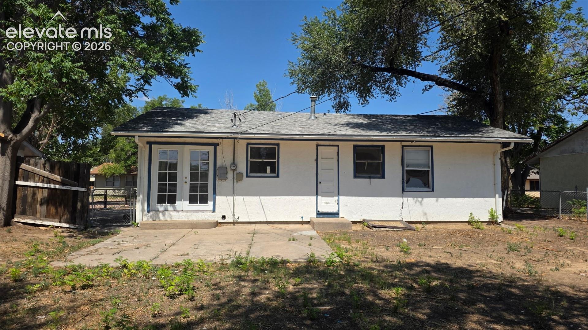 Listing photo 14 for 2640 Forsythia Street