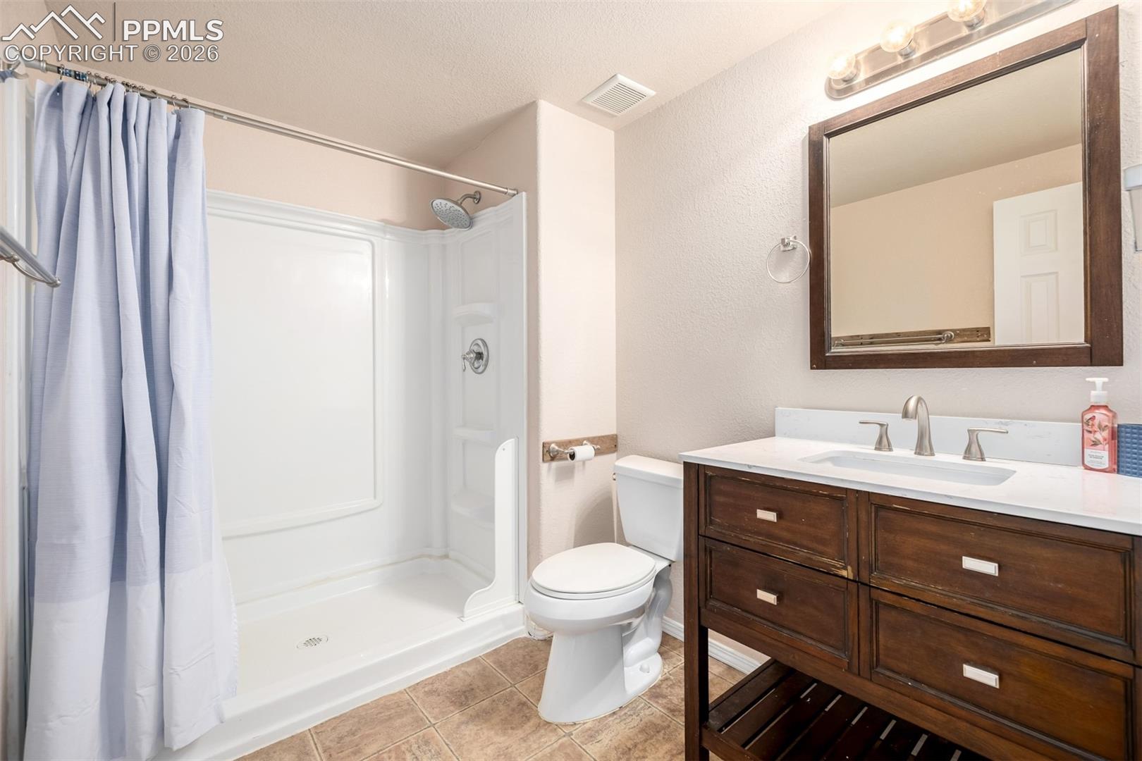 Listing photo 21 for 830 Winebrook Way