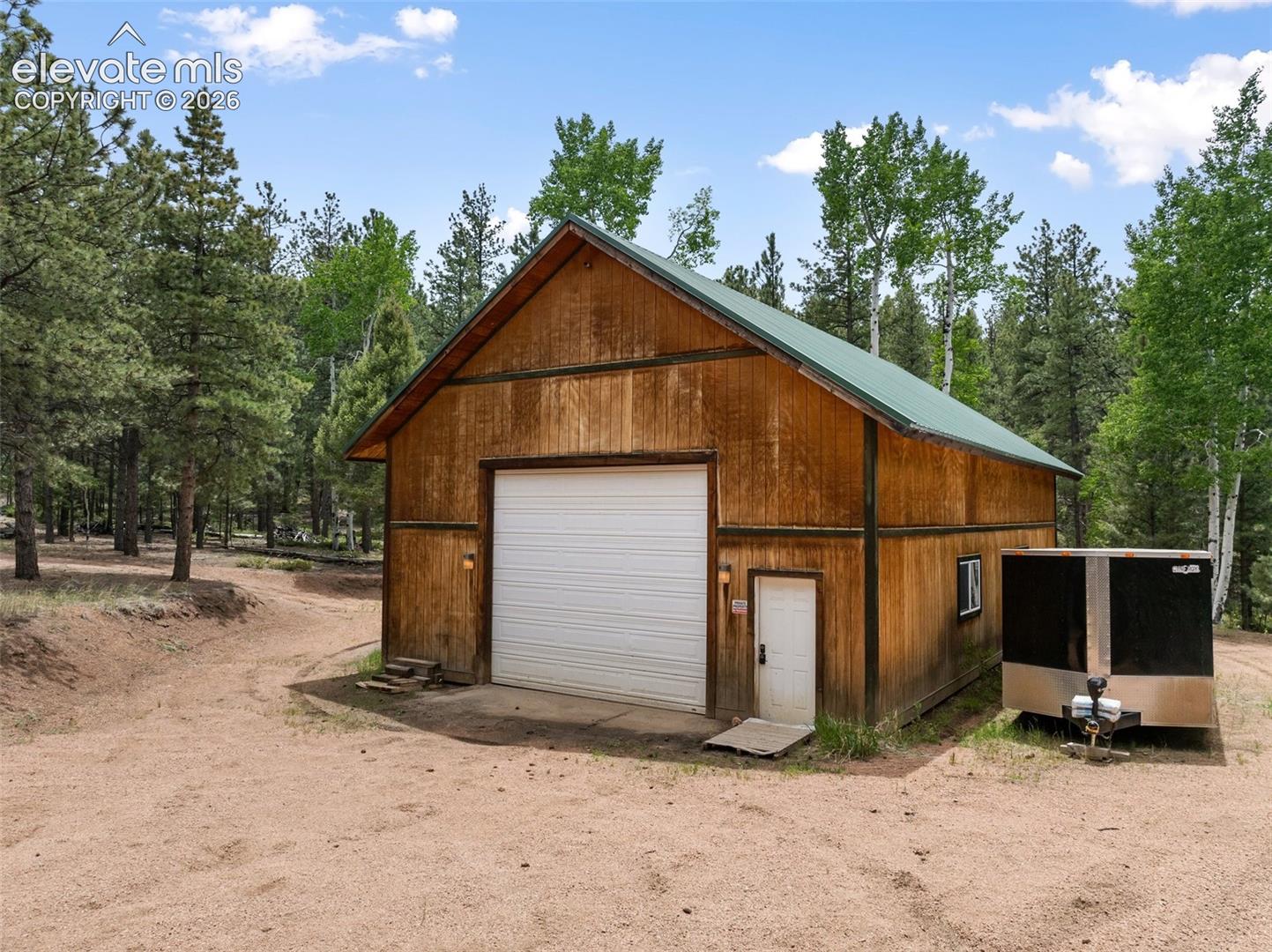 Listing photo 39 for 918 Douglas Fir Drive
