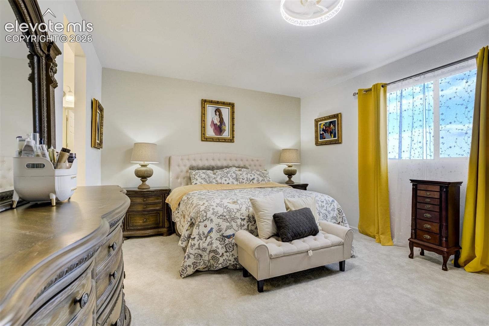 Listing photo 14 for 5689 Mammoth Lane