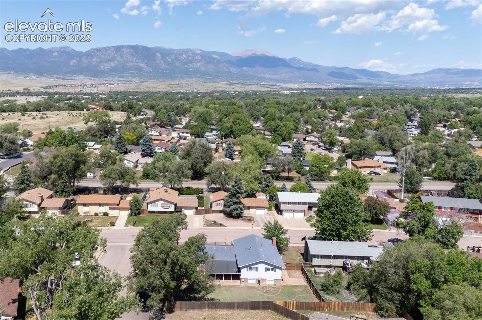 Listing photo 9 for 7443 Franconia Drive