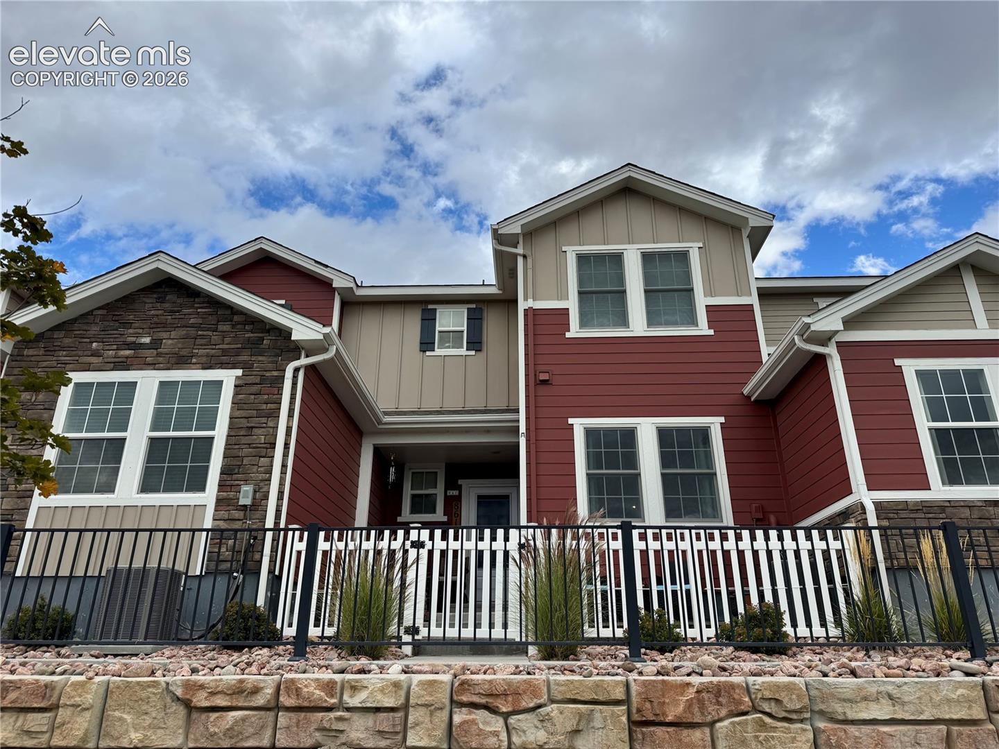 8610 Laurel Mountain View — listing photo