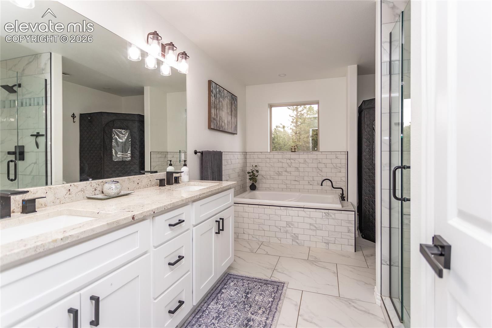 Listing photo 30 for 1427 N Mountain Estates Road