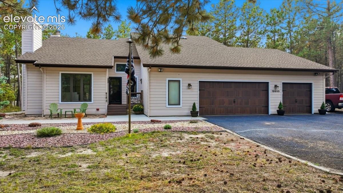 Listing photo 46 for 19955 W Top O The Moor Drive