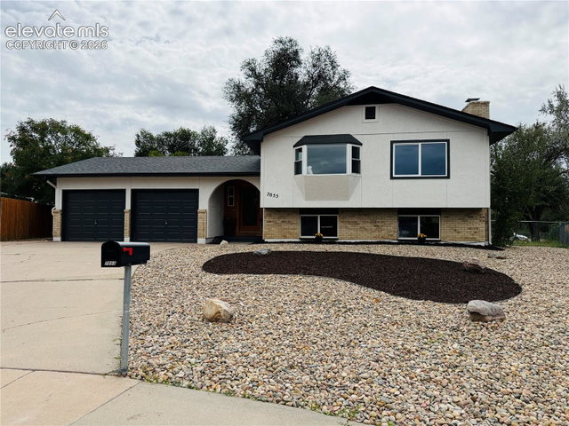 7055 Goldsmith Circle — listing photo