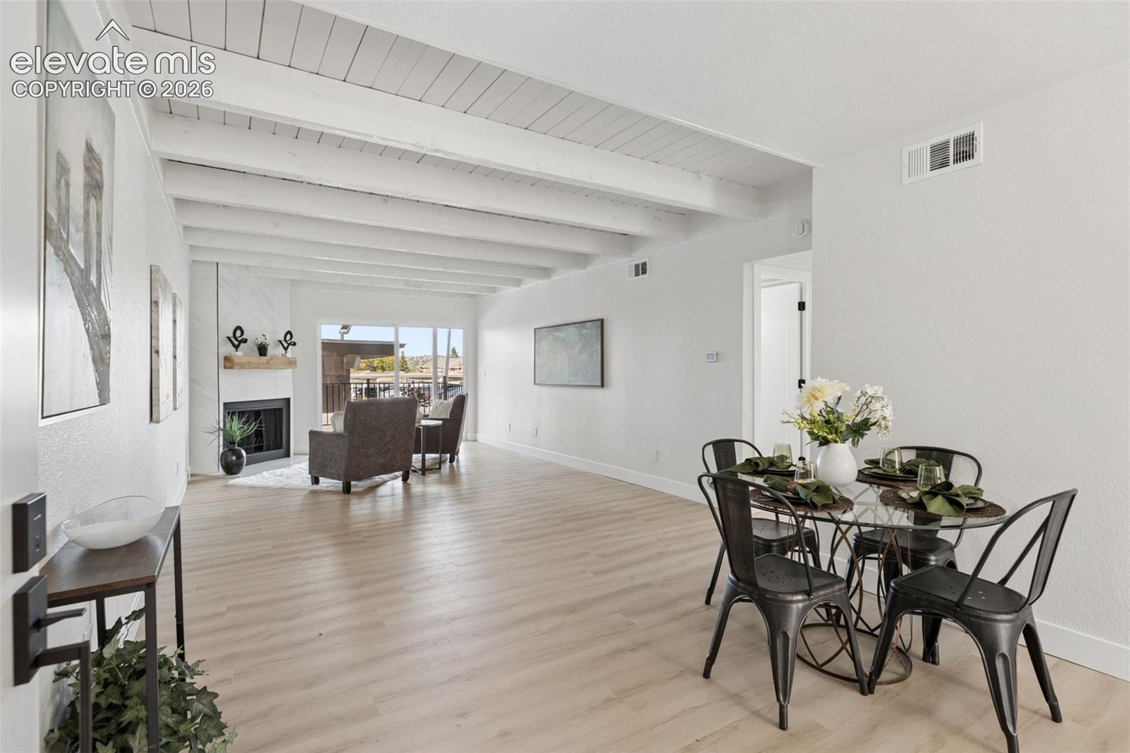 Listing photo 10 for 3130 Van Teylingen Drive F