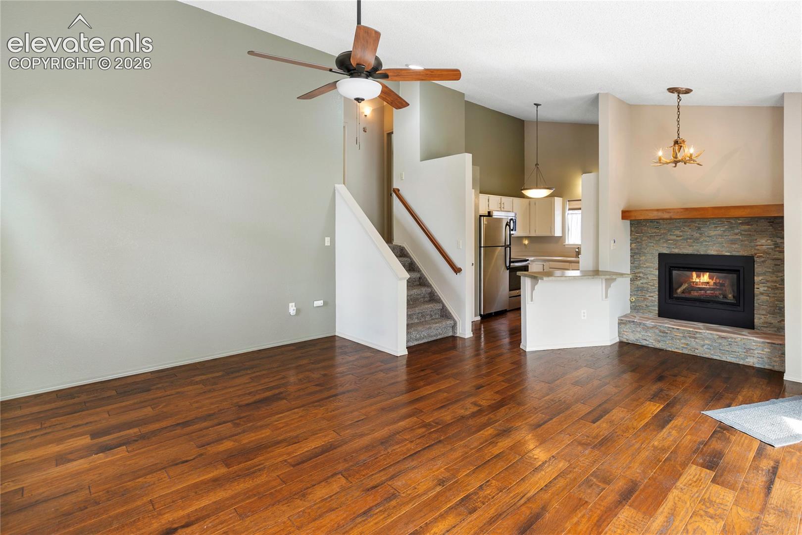 540 Greenway Court, photo 19
